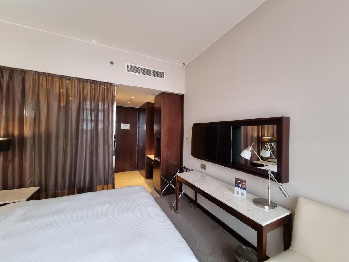 Hotel Centro Al Manhal By Rotana Abu Dhabi Exterior foto